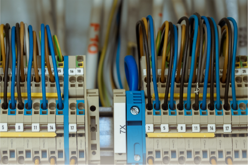 Electrical terminal connections